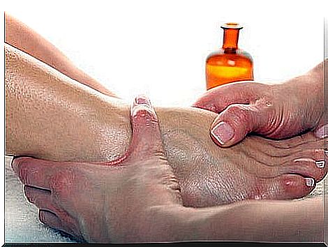 Moisturize chapped feet with castor oil