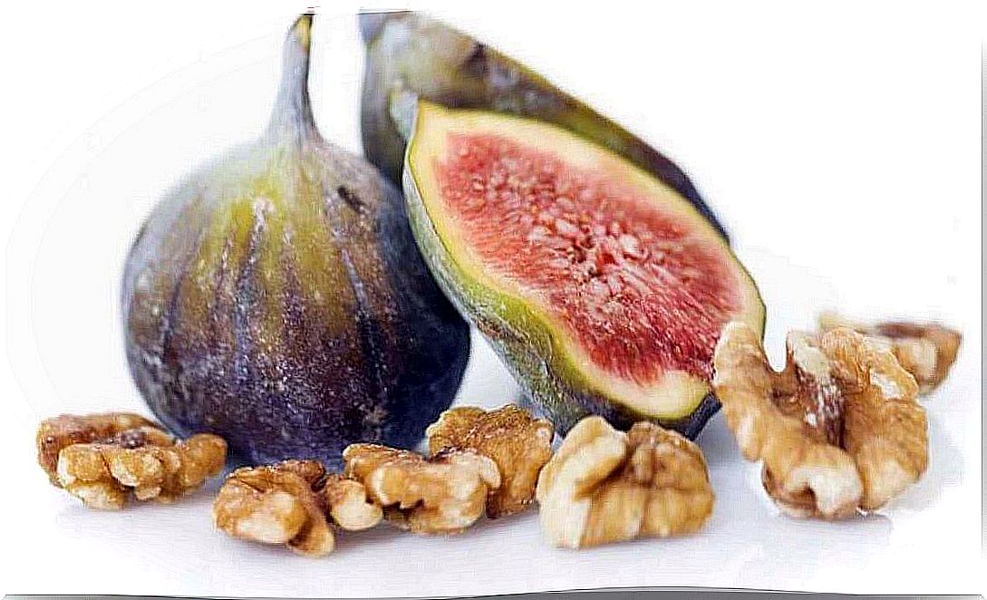 Ingredients for recipe figs and walnuts.