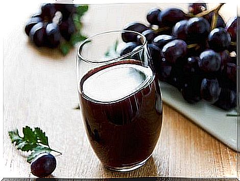 grape juice with one grape