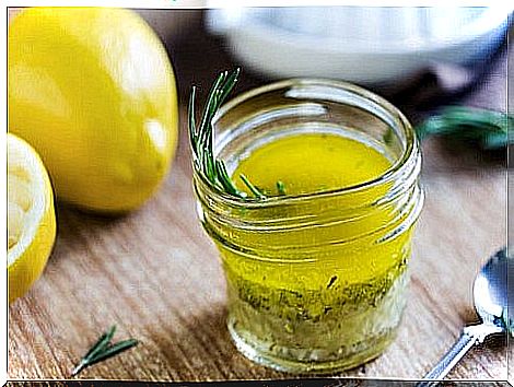 Lemon juice and olive oil to combat excess weight