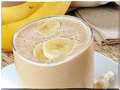 Banana smoothie, get better sleep