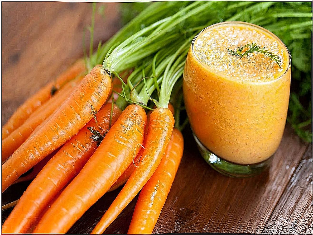 How to make a carrot smoothie at home and what are its benefits