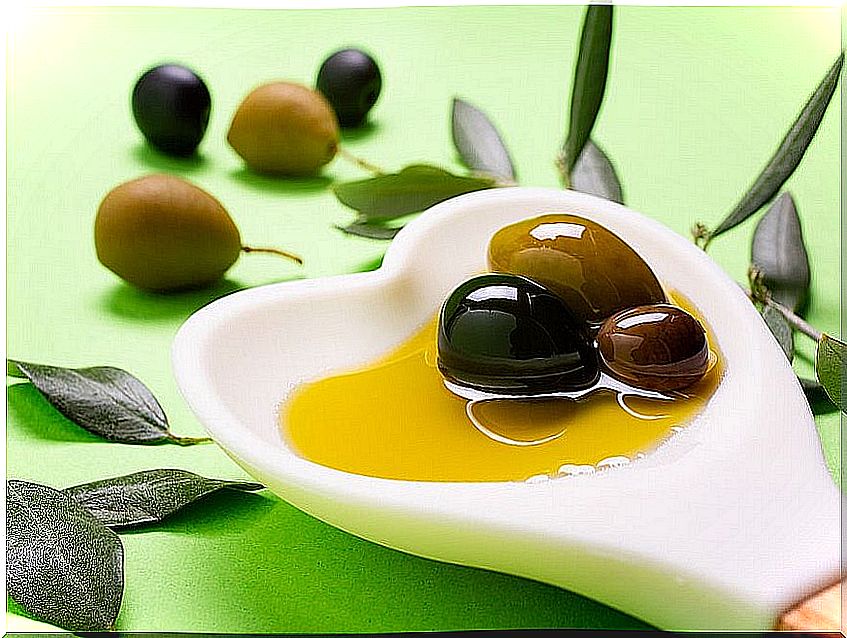 Olive oil is a good fat for the heart.